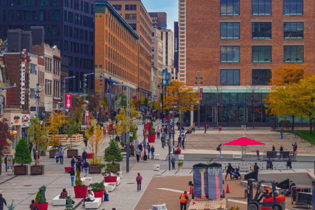 Voici le top 10 des choses à faire pour une journée parfaite dans le Centre-Ville de Montréal cet automne